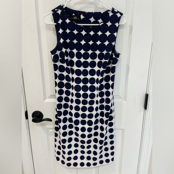 AGB Dresses & Skirts - AGB Dress Navy Blue White Ombré Polka Dot Business Office Dress Women’s Size 2
